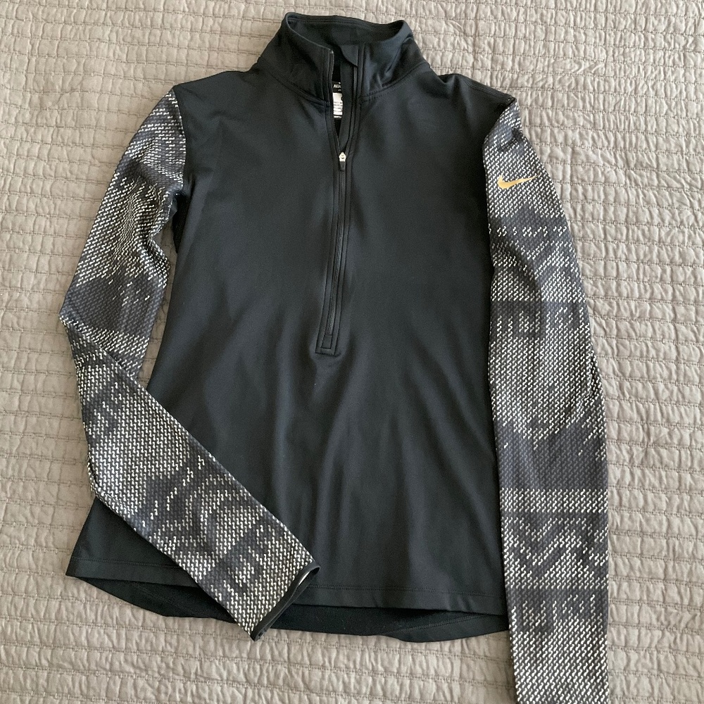 Nike Dri-Fit Half-zip Longsleeve Athletic Shirt - Medium